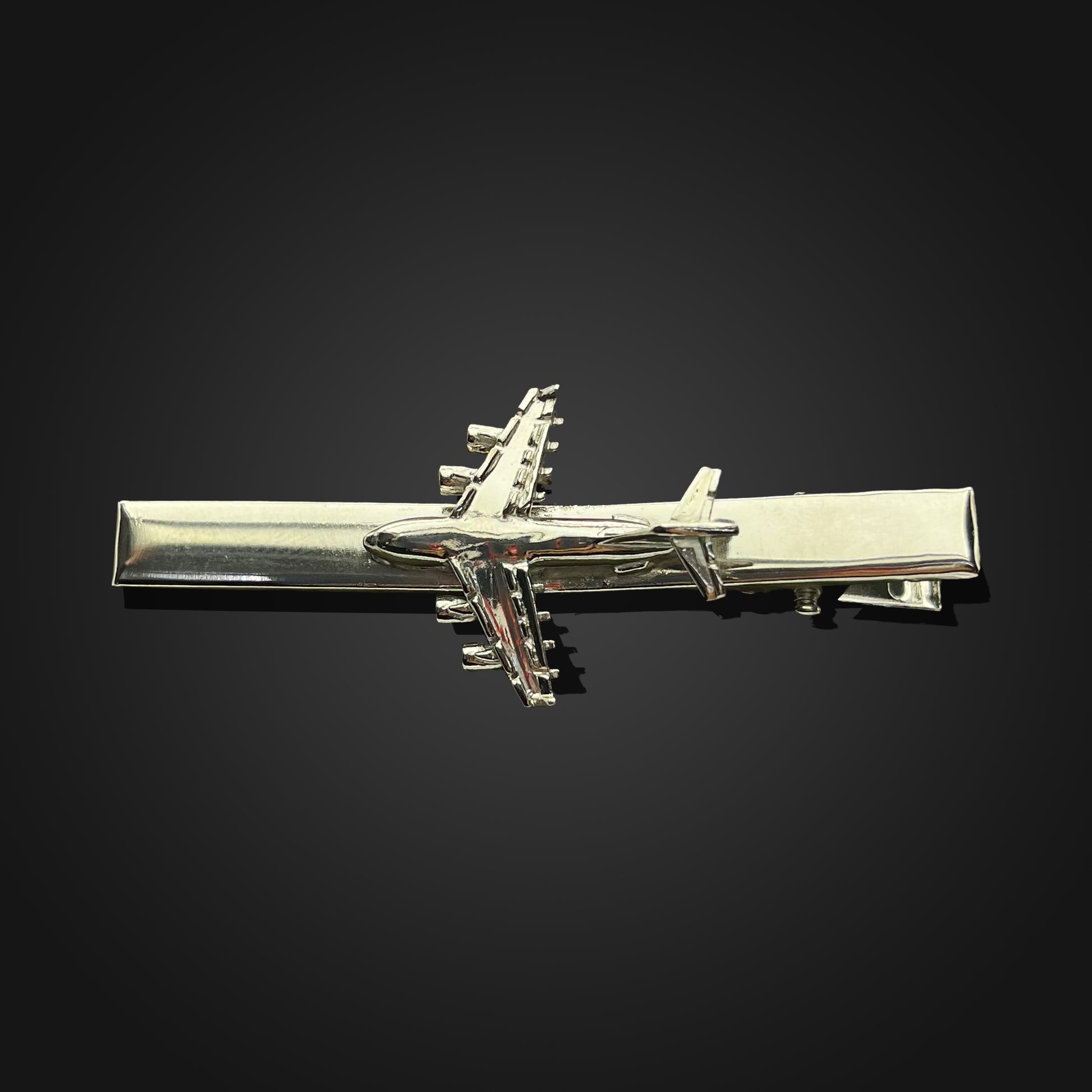 c 17 tie pin