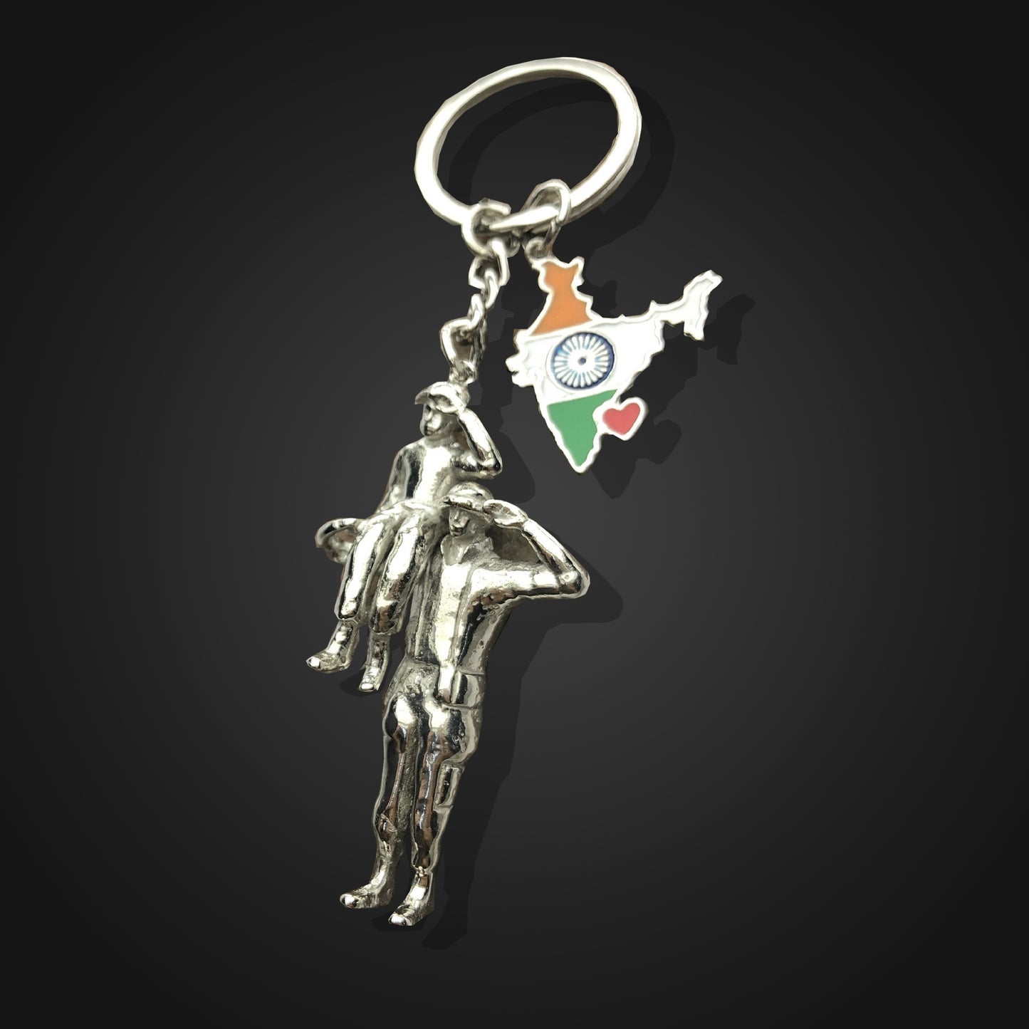 MM 180 | STANDING SOLDIER WITH SON | KEYCHAIN